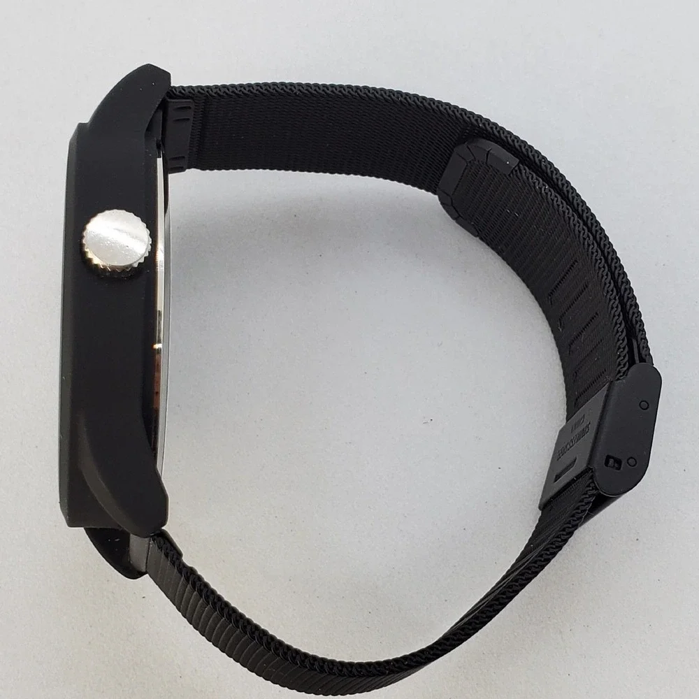 Men's Watch Black‎ Dial 44MM Large Black Case Black Mesh Bands New Battery